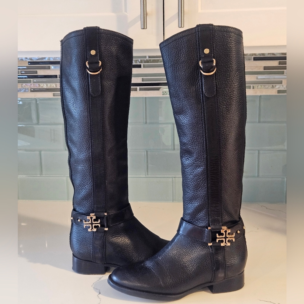 👉 Tory Burch Elina Riding Boots Black Pebbled Leather Gold Logo Women’s Size 5
